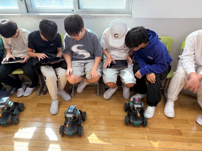 f0edc1a8e89f59a36d0e4f9aa0f71083_1761028611_5277.jpg f0edc1a8e89f59a36d0e4f9aa0f71083_1761028611_5277.jpg