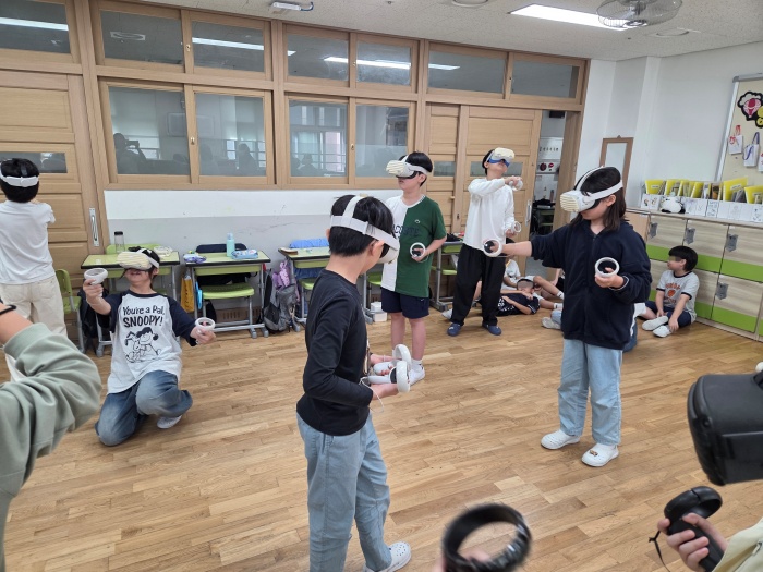 f0edc1a8e89f59a36d0e4f9aa0f71083_1761031727_3022.jpg f0edc1a8e89f59a36d0e4f9aa0f71083_1761031727_3022.jpg