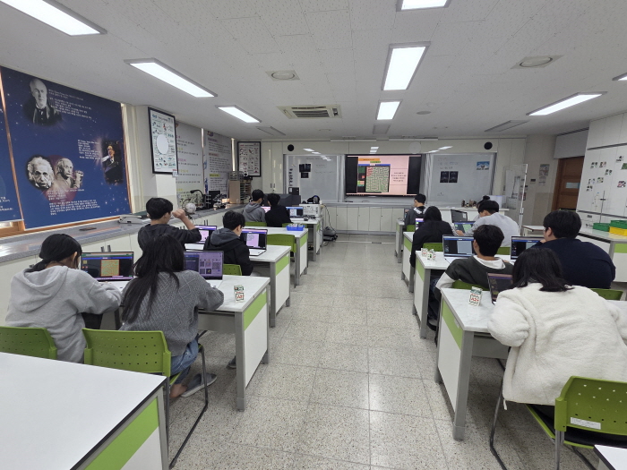 c3d129e0faba3e0b4f326fcccccf3d58_1764120059_0325.jpg c3d129e0faba3e0b4f326fcccccf3d58_1764120059_0325.jpg